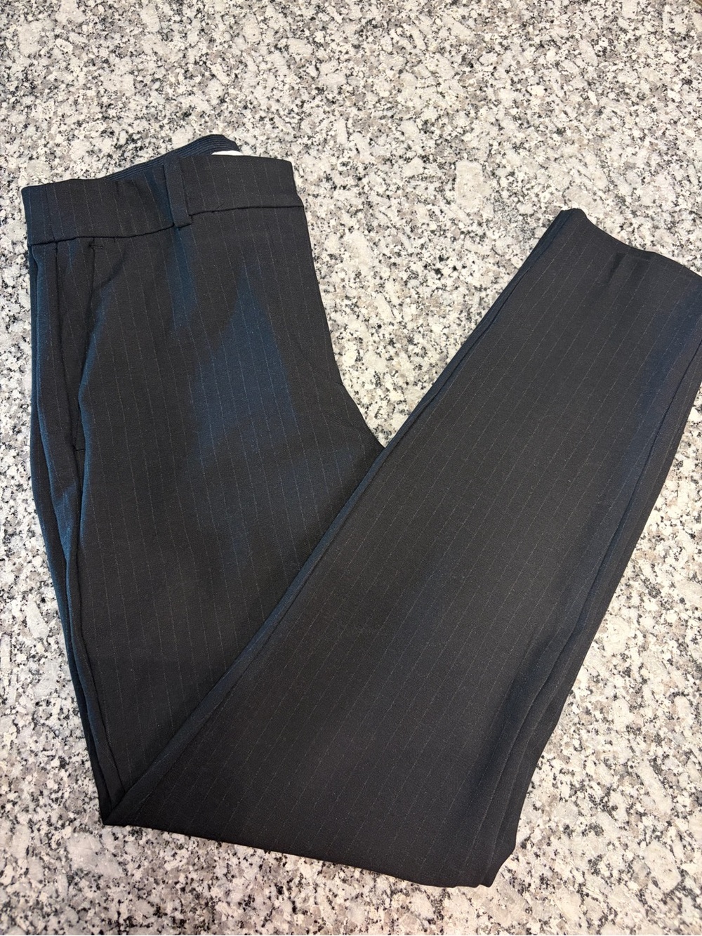 H&M Women's Black Pinstripe Cropped Dress Pants - Picture 3 of 3